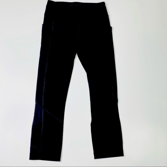Lululemon Black Crop Athletic Pants - Picture 3 of 13